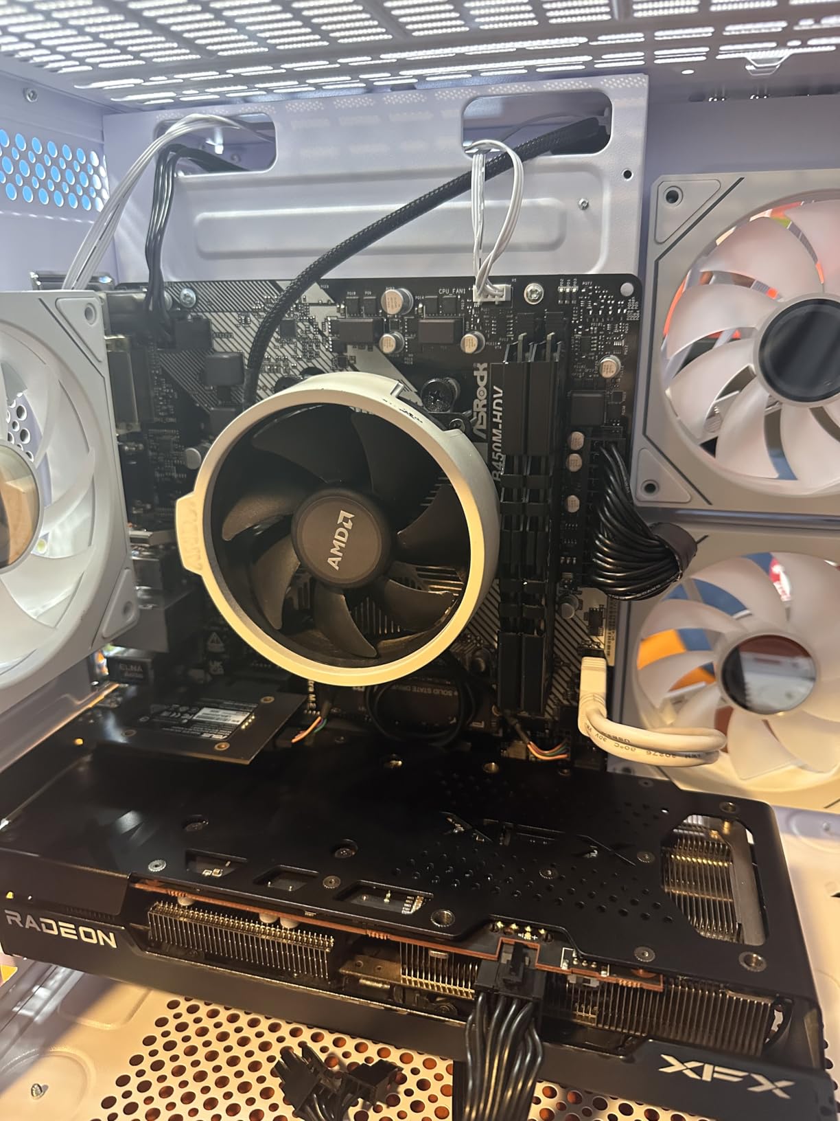 B450M-HDV R4.0 AMD B450 AM4 Socket Ryzen 2000 - 5000 Processors DDR4